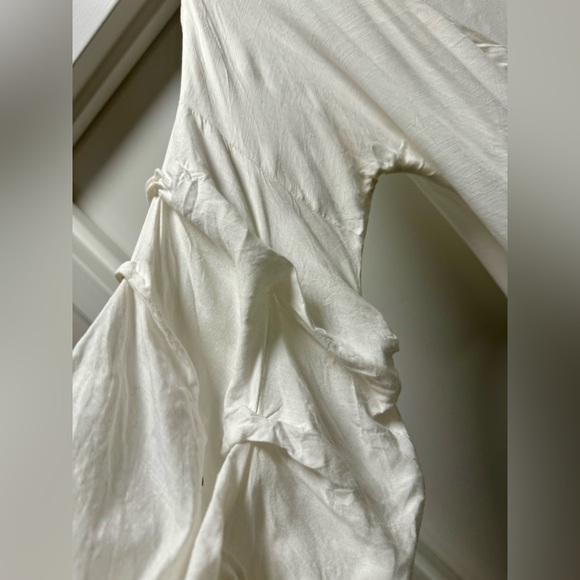 Urban Outfitters Dramatic Sleeve White Wrap Top Size Small - Picture 5 of 9